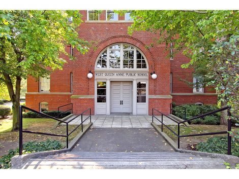 West Queen Anne School