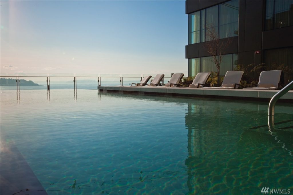 Four Seasons Seattle Pool