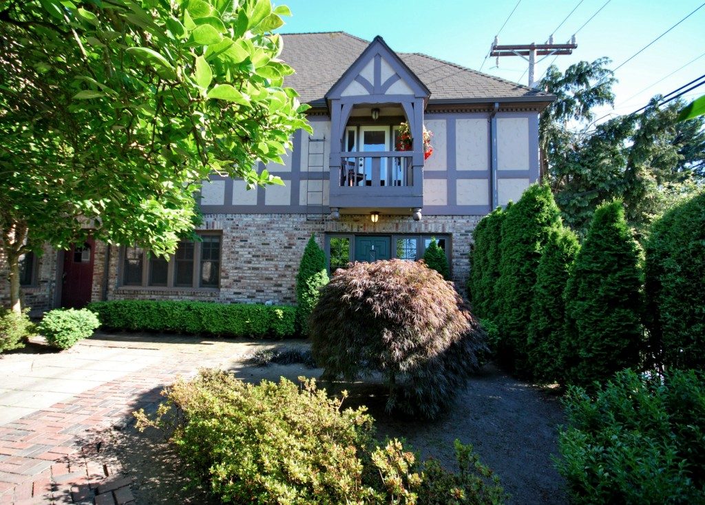 Anhalt Condos