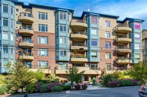 22 West Lee
